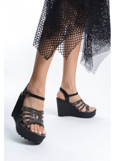 Mosty Siyah Cilt Boncuk İşlemeli Sandalet