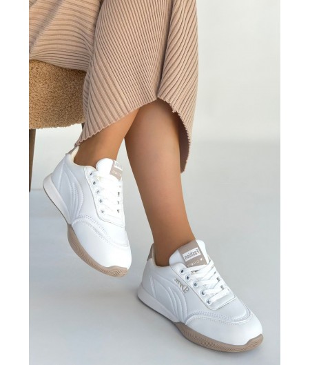 Tawen Beyaz Cilt Bağcıklı Spor Ayakkabı Tawen Beyaz Cilt Bağcıklı Spor Ayakkabı