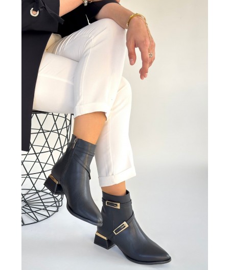 İnay Siyah Cilt Topuklu Bot