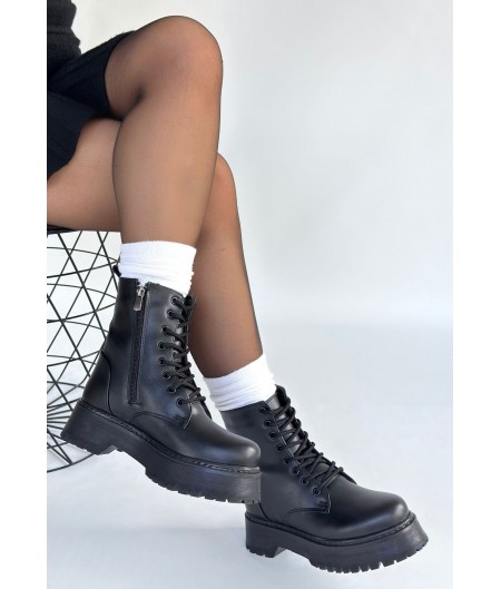 Jonni Siyah Cilt Bağcıklı Bot