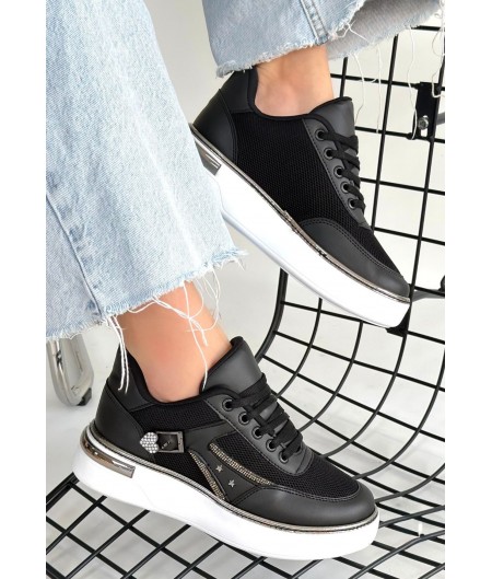 Junda Siyah Cilt Bağcıklı Spor Ayakkabı