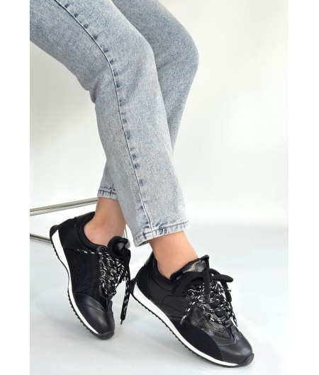 Reat Siyah Cilt Bağcıklı Paraşüt Detaylı Spor Ayakkabı Reat Siyah Cilt Bağcıklı Paraşüt Detaylı Spor Ayakkabı