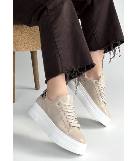 Jetan Bej Rugan Bağcıklı Spor Ayakkabı Jetan Bej Rugan Bağcıklı Spor Ayakkabı