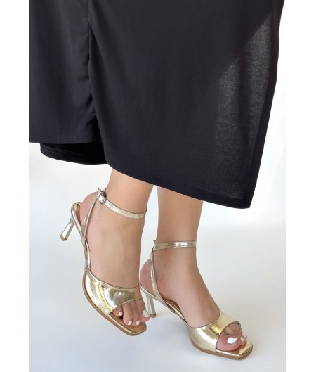 Lenya Gold Rugan Topuklu Ayakkabı