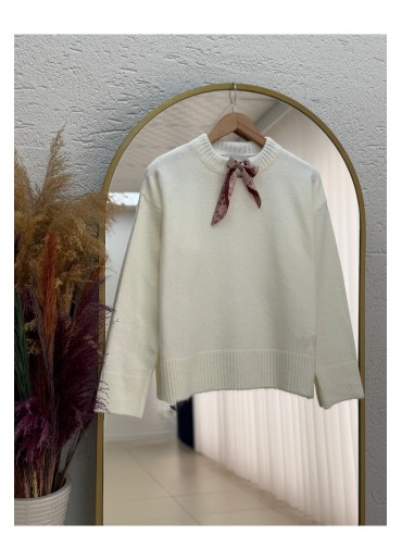 Nihy Bej Örgülü Kazak