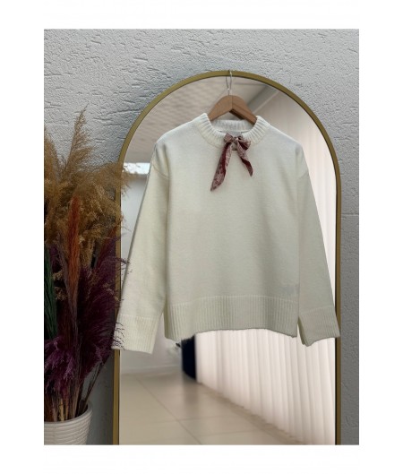 Nihy Bej Örgülü Kazak