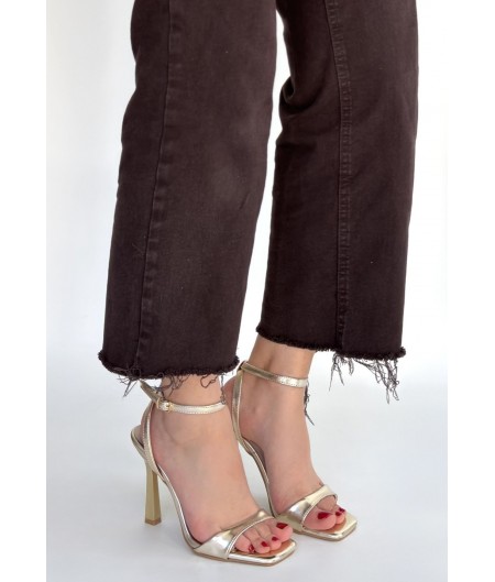 Jowin Gold Rugan Topuklu Bilekten Kemerli Ayakkabı Jowin Gold Rugan Topuklu Bilekten Kemerli Ayakkabı