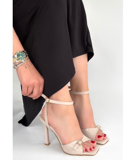 Hoste Bej Rugan Topuklu Bilekten Kemerli Ayakkabı