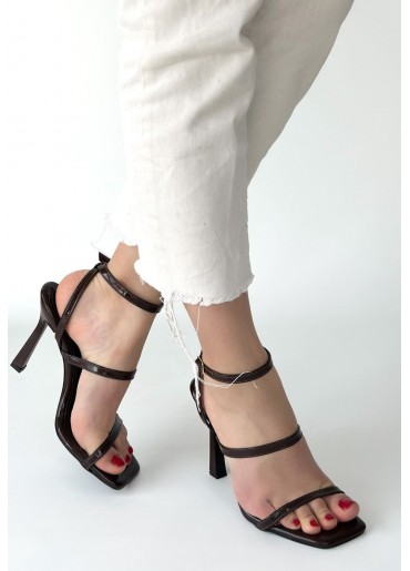 Umira Kahverengi Rugan Topuklu Bilekten Kemerli Ayakkabı