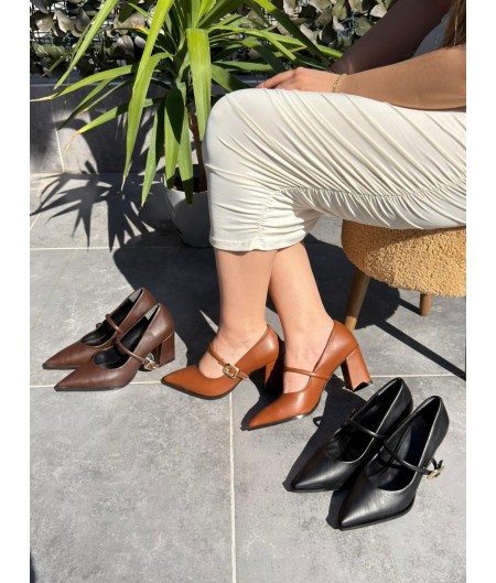 Nıvra Siyah Cilt Topuklu Ayakkabı