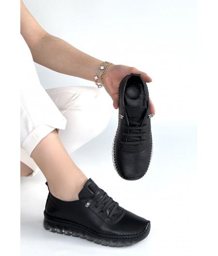 Jiten Siyah Deri Bağcıklı Spor Ayakkabı Jiten Siyah Deri Bağcıklı Spor Ayakkabı